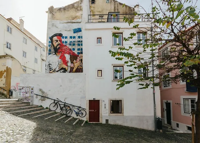 Rent4Rest Mouraria Lisbon Apartments