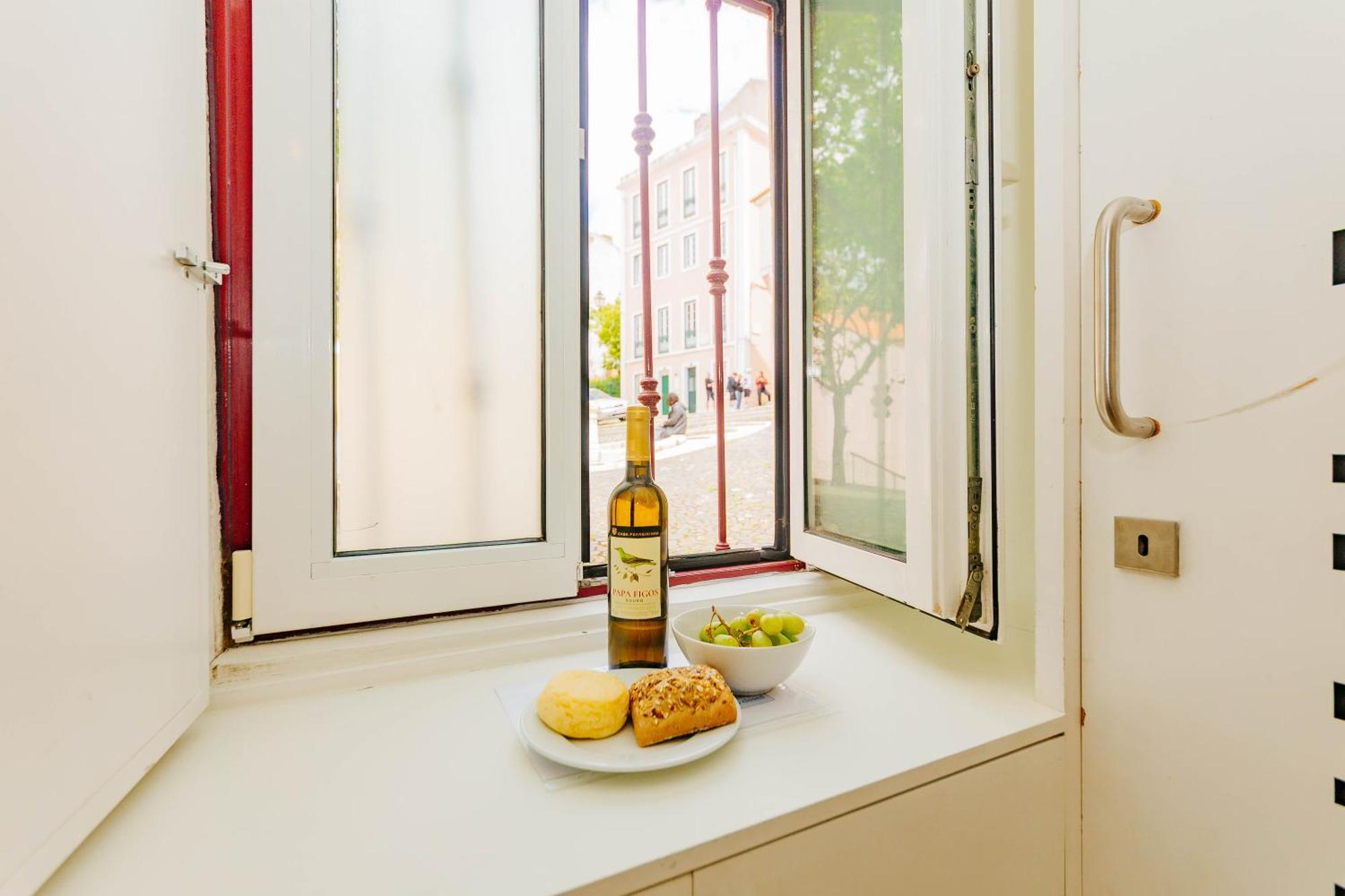 Rent4Rest Lisbon Downtown Tiny Studio Apartments Apartment *