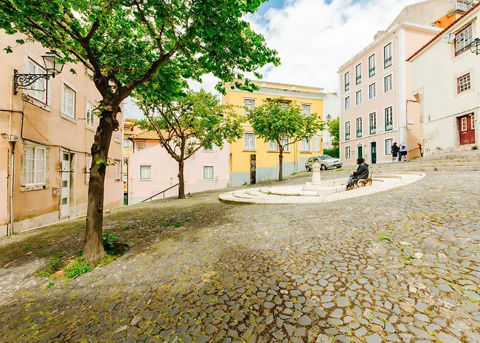 Rent4Rest Mouraria Lisbon Apartments